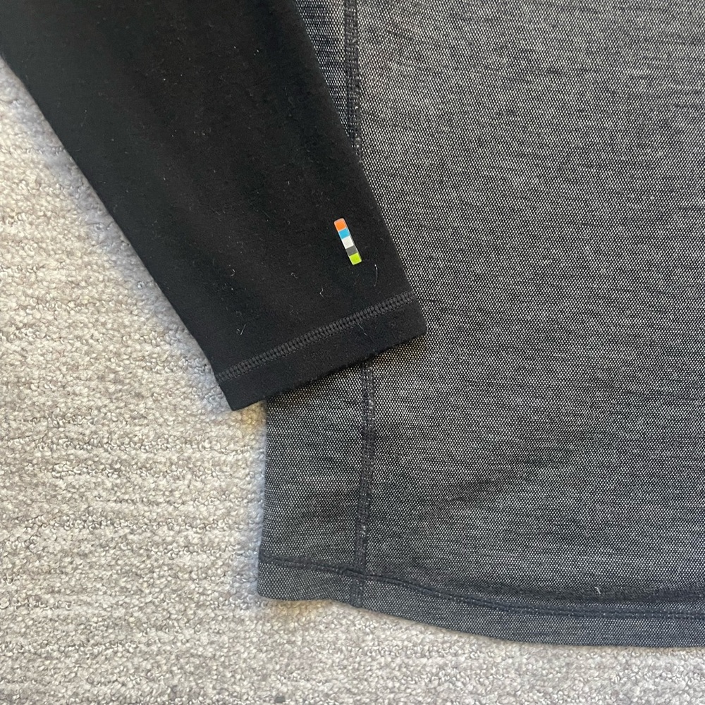 Smartwool Men’s Long Sleeve Half-Zip Pullover in Black and Charcoal - Picture 10 of 13